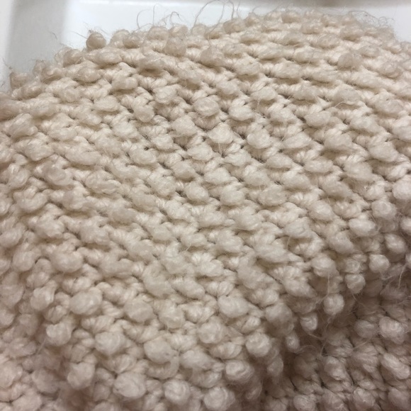 American Eagle Outfitters (AEO) Cozy Cream Sweater - Picture 3 of 5